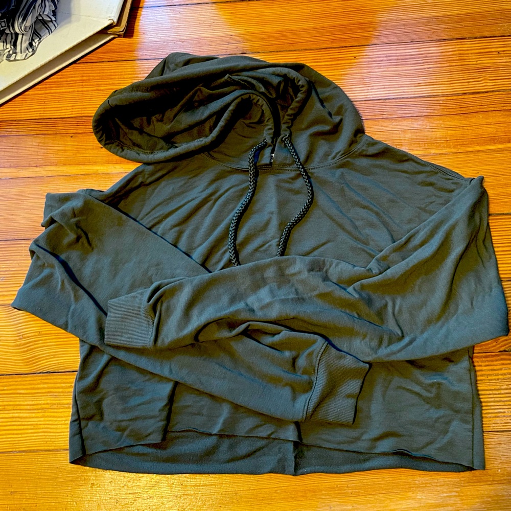 Forever 21 XS Green Cropped Pullover Hoodie
